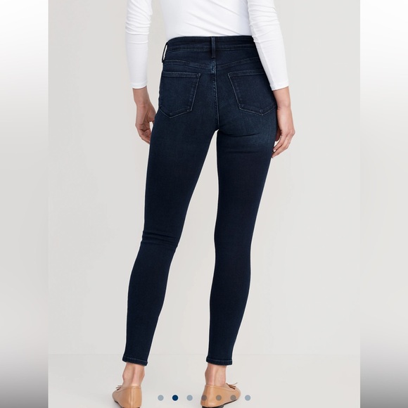 Old Navy high rise rockstar jeans - Picture 2 of 5